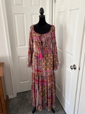 Molly Bracken NWOT Pink and Brown Paisley Tiered Maxi Dress with Tassel